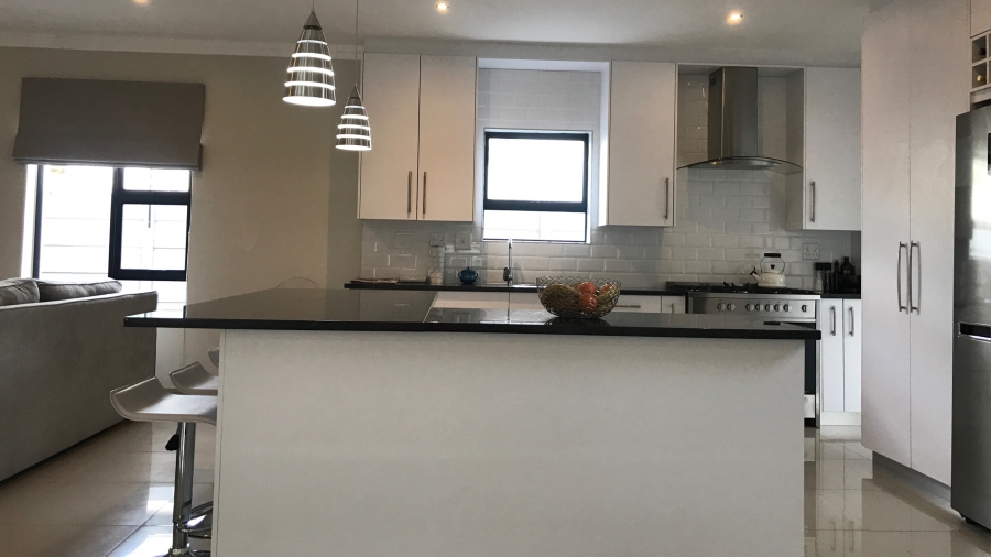 To Let 4 Bedroom Property for Rent in Parklands North Western Cape
